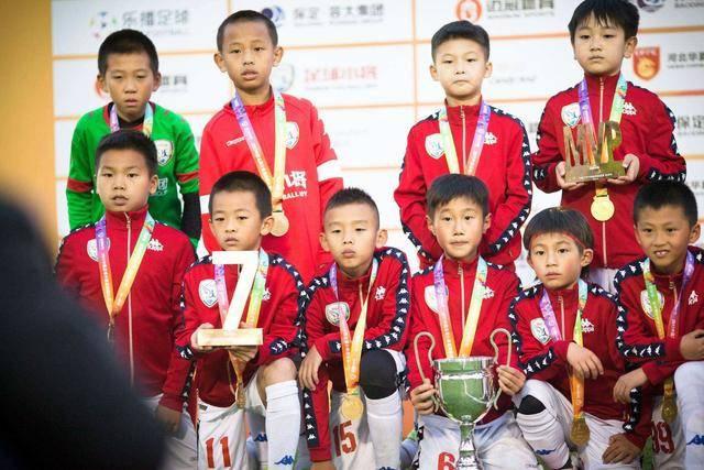 在华日本教练:中国青训和日本的青训的差距有30年 在华日本教练:中国青训和日本的青训的差距有30年