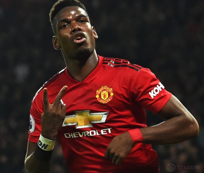 曼联中场全能战士博格巴