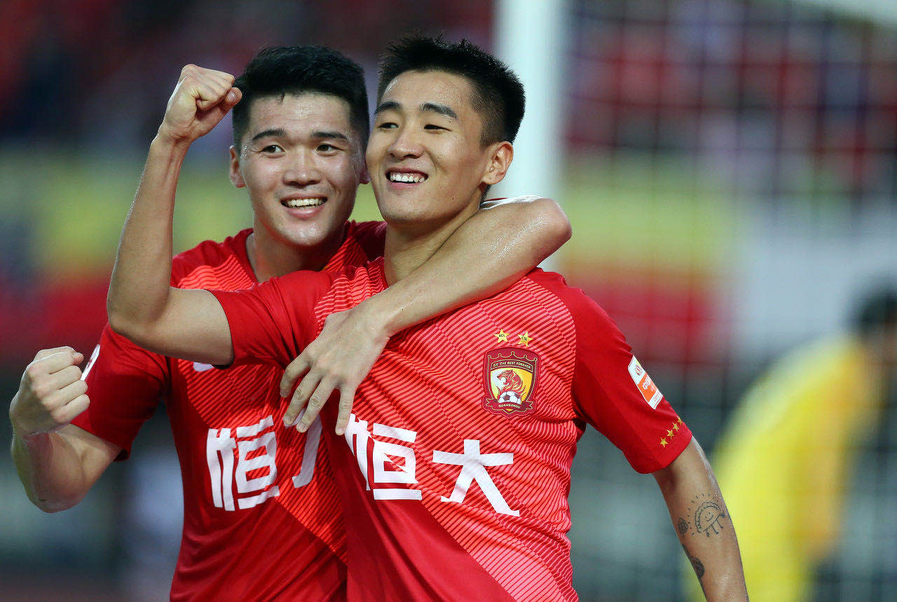 记者:恒大计划23日迪拜集结,康复师及伤员已提前抵达 记者:恒大计划23日迪拜集结,康复师及伤员已提前抵达