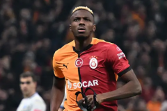 加拉塔萨雷拒绝那不勒斯的条件 奥斯梅恩转会再次受挫