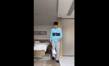 张凌峰挑战颠卷筒纸