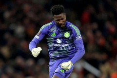 萨哈：奥纳纳再次犯下可怕失误 曼联点球不敌格林斯比