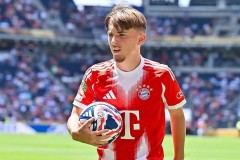 卡尔社媒被拜仁球迷“攻陷” 球员渴望加盟皇马