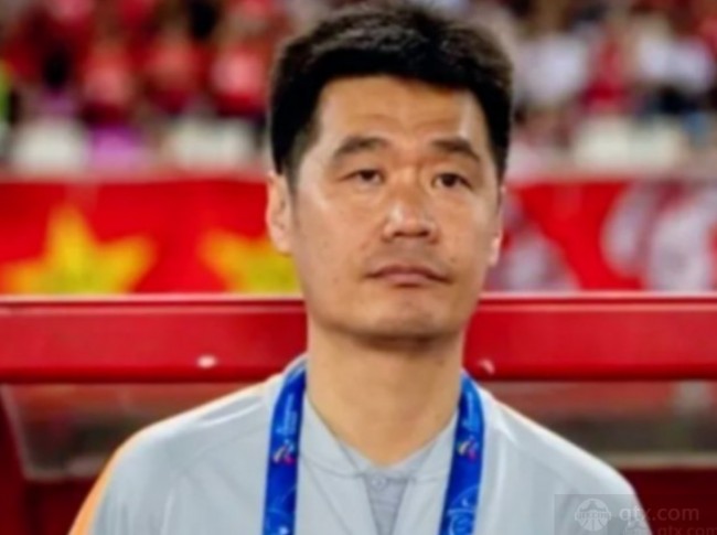 国足现任主帅李霄鹏