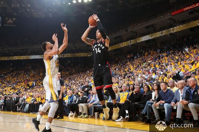 格林上赛季在猛龙出场时间更多