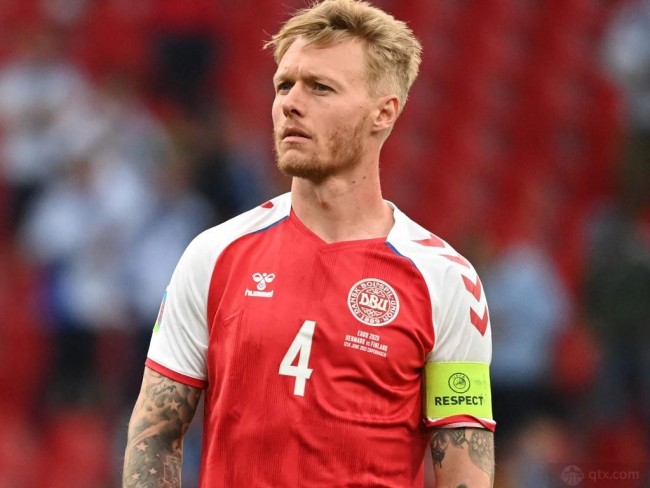 英雄队长西蒙·克亚尔