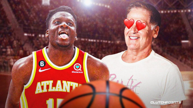 独行侠有意老鹰球员克林特·卡佩拉