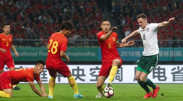 攻守完败，净吞六弹，里皮要搞点事情？！