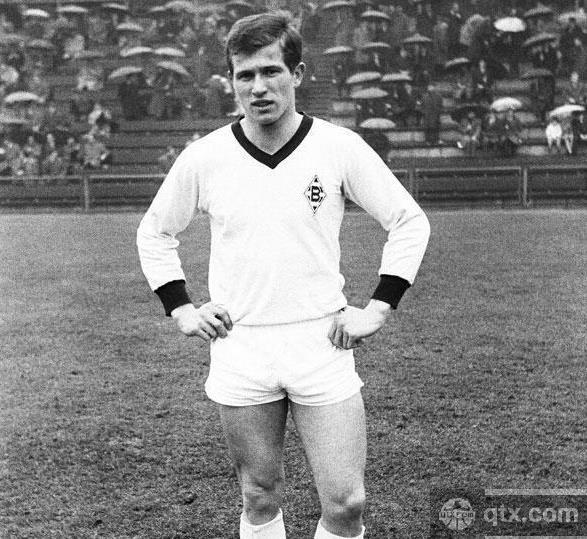 绝对传奇！海因克斯荣膺德国最佳教练