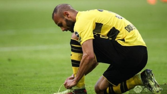 多特蒙德官方消息：中后卫托普拉克将因伤缺席比赛